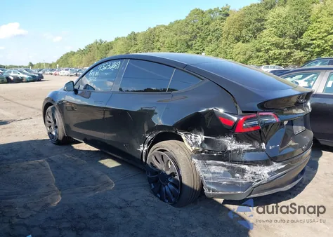 2023 Tesla Model Y Awd/Long Range Dual Motor All-Wheel Drive z USA, uszkodzony, nr VIN 7SAYGDEE9PF880253